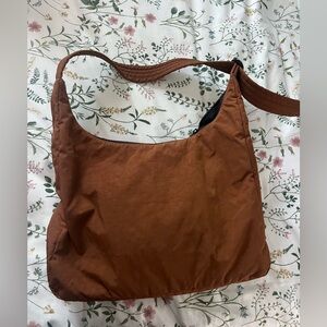 BAGGU Nylon Shoulder Bag